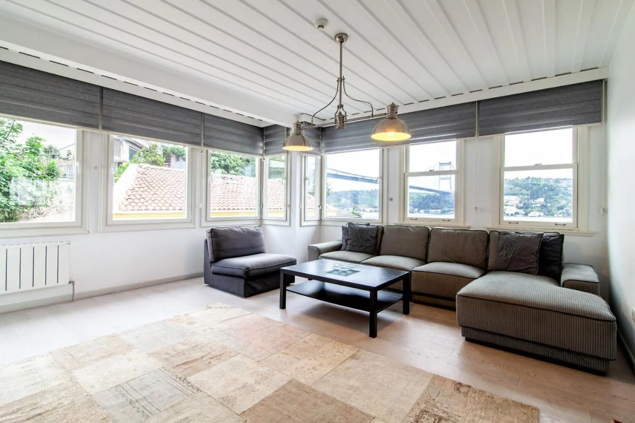 Mesmerizing Flat With Bosphorus View In Sariyer Provincia di Provincia di Istanbul Appartamento